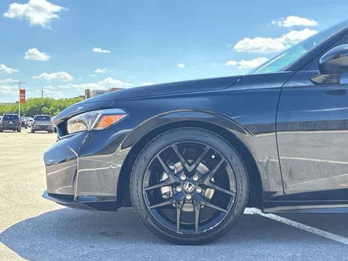Used 2025 Honda Civic Sport image 14
