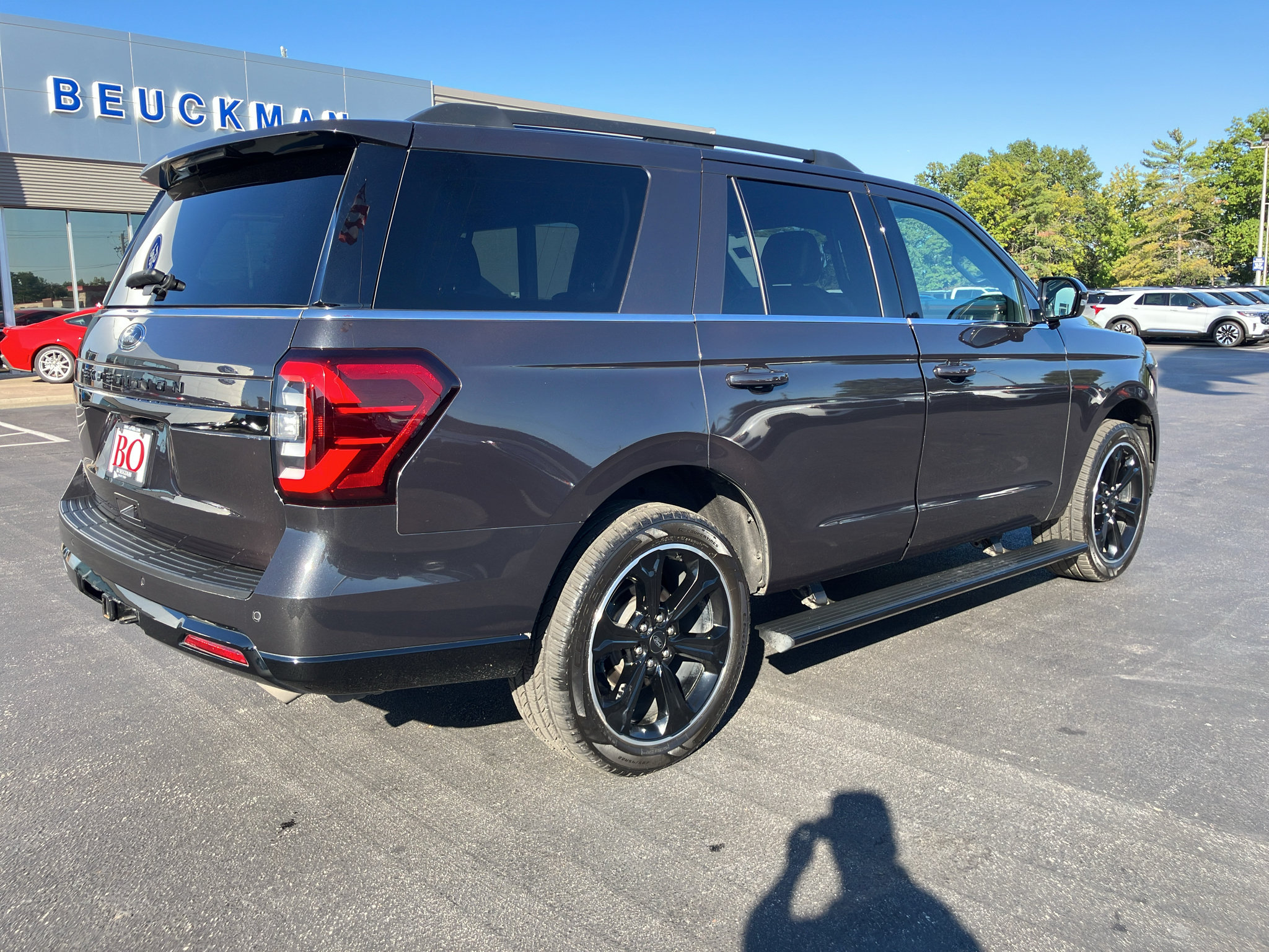 Used 2023 Ford Expedition Limited AWD/4WD image 6