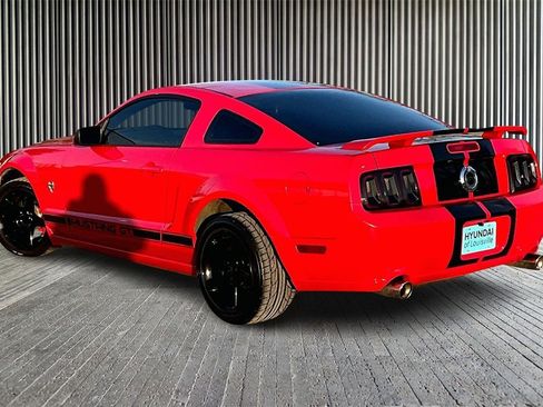 Used 2009 Ford Mustang GT image 2