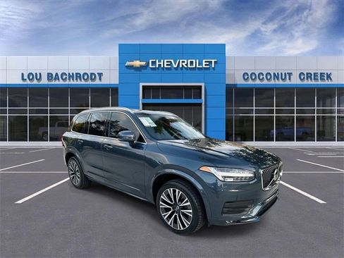 Used 2020 Volvo XC90 T5 Momentum image 2