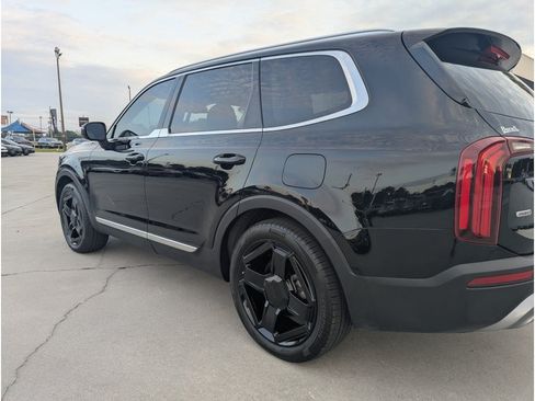 Used 2022 Kia Telluride EX w/ EX Premium Package AWD/4WD image 4