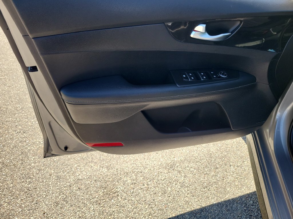 Certified 2024 Kia Forte GT-Line w/ GT-Line Premium Package FWD image 20