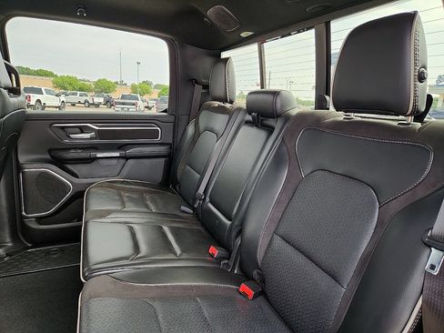 Used 2023 RAM 1500 Laramie AWD/4WD image 5