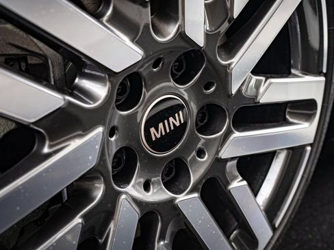 Certified 2025 MINI Cooper 2-Door Hardtop image 8