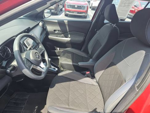 Certified 2020 Nissan Kicks SV FWD image 16