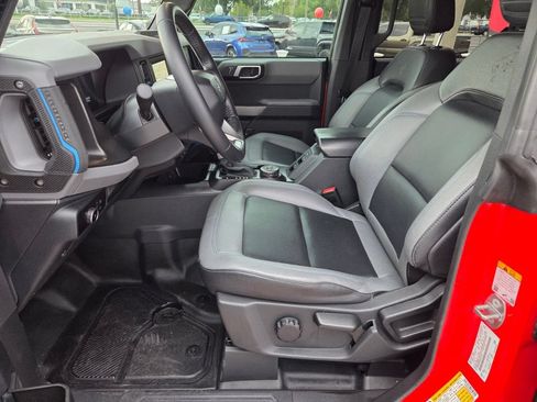 Used 2023 Ford Bronco Black Diamond AWD/4WD image 5