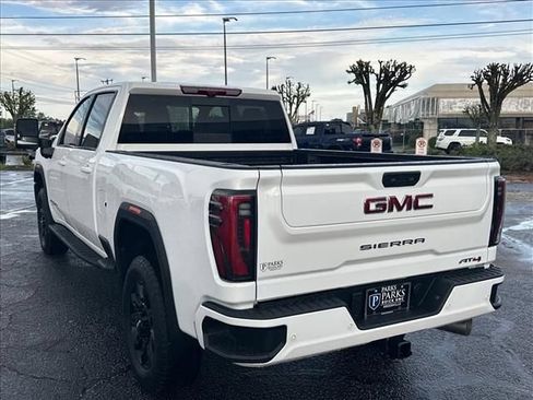 New 2026 GMC Sierra 2500 AT4 w/ AT4 Premium Plus Package AWD/4WD image 8