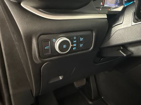 Used 2022 Ford Explorer XLT w/ Equipment Group 202A AWD/4WD image 21