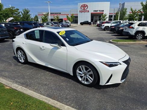 Used 2024 Lexus IS 300 w/ Comfort Package RWD image 5