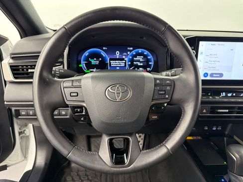 Used 2025 Toyota Camry XSE FWD image 25