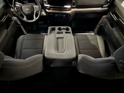 Used 2025 Chevrolet Silverado 2500 LT w/ Convenience Package image 18