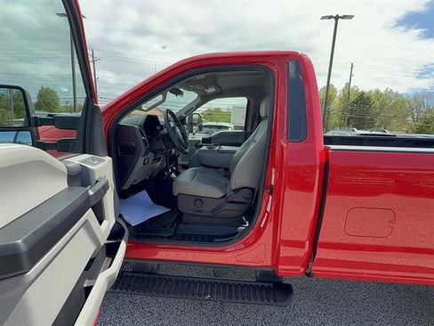 Used 2017 Ford F250 XL w/ Power Equipment Group AWD/4WD image 11