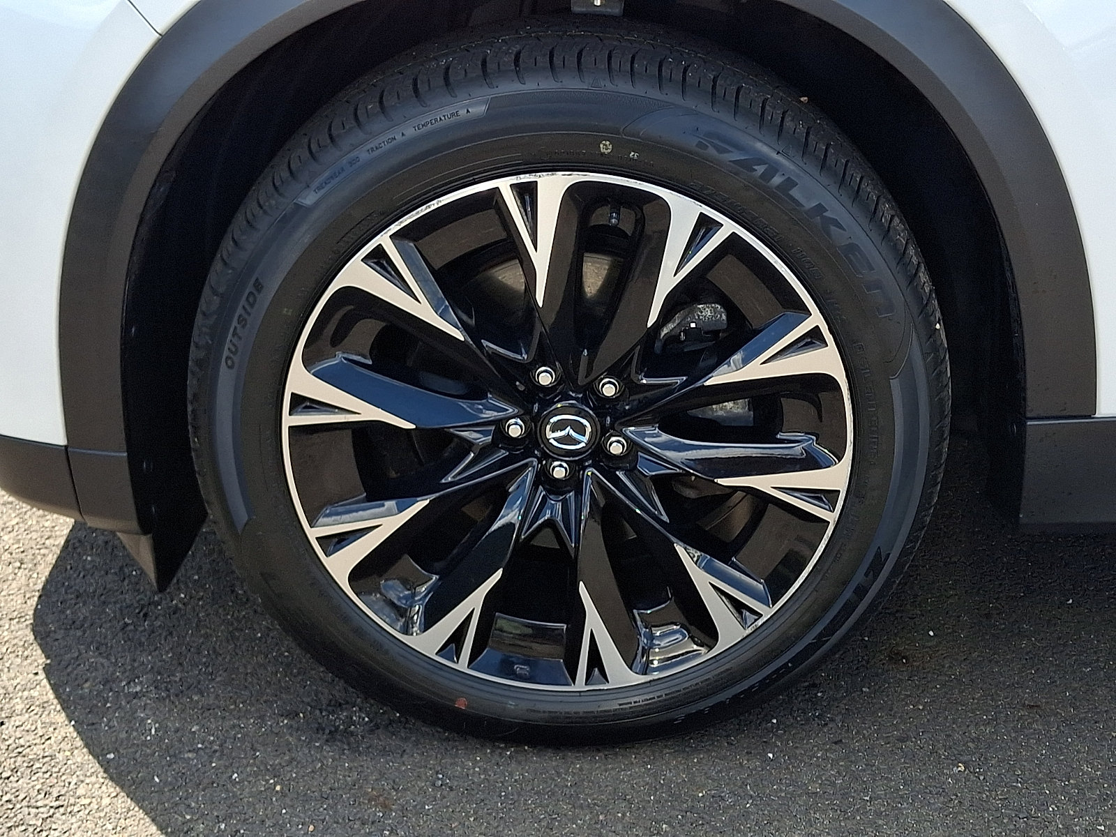 Certified 2024 MAZDA CX-90 Plug-In Hybrid w/ Premium Plus AWD/4WD image 10
