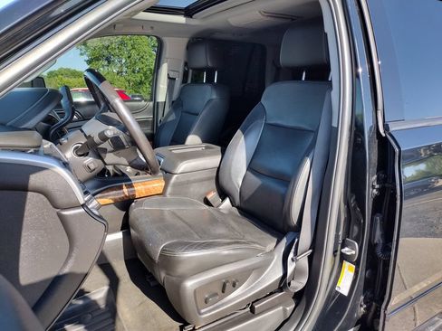 Used 2018 Chevrolet Tahoe Premier AWD/4WD image 2