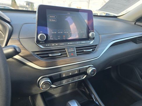 Used 2023 Nissan Altima 2.5 SV image 32