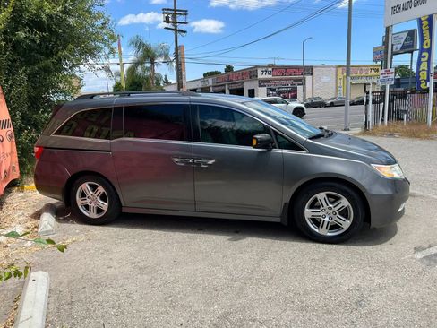 Used 2013 Honda Odyssey Touring image 4