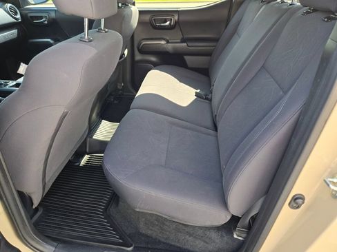 Used 2019 Toyota Tacoma TRD Sport RWD image 16