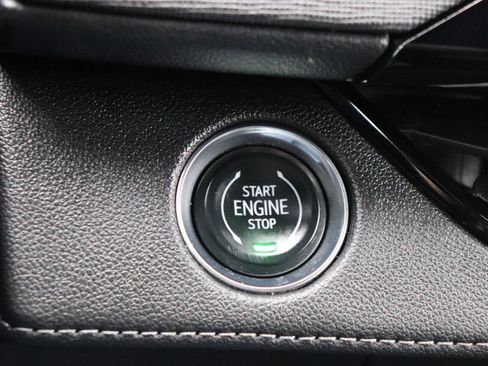 Used 2025 Buick Enclave Preferred image 50