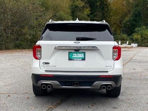 Used 2023 Ford Explorer Platinum w/ Technology Package image 4