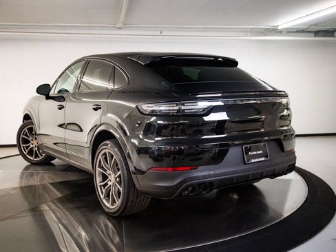 Certified 2023 Porsche Cayenne Platinum Edition AWD/4WD image 3
