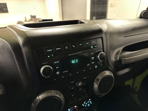 Used 2012 Jeep Wrangler Unlimited Sport image 45