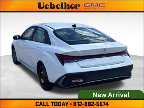 Used 2024 Hyundai Elantra SEL FWD image 6