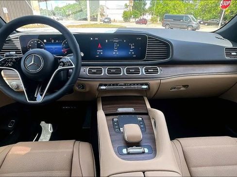 New 2026 Mercedes-Benz GLE 580 4MATIC image 4