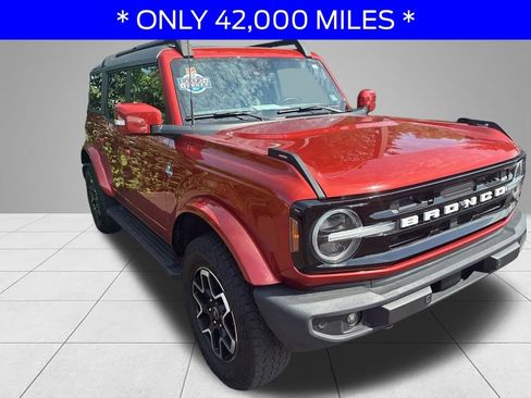 Used 2022 Ford Bronco Outer Banks AWD/4WD image 3