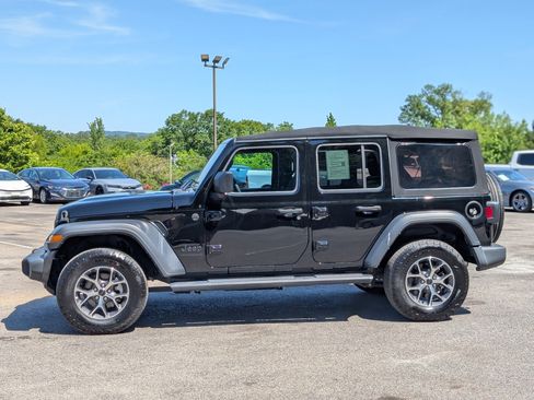 Used 2024 Jeep Wrangler Unlimited Sport AWD/4WD image 6