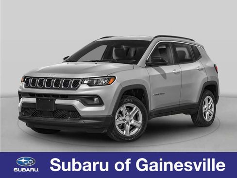 Used 2024 Jeep Compass Latitude w/ Convenience Group AWD/4WD image 1