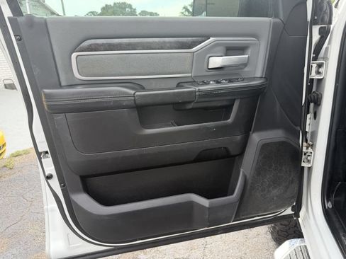 Used 2019 RAM 2500 Big Horn AWD/4WD image 15