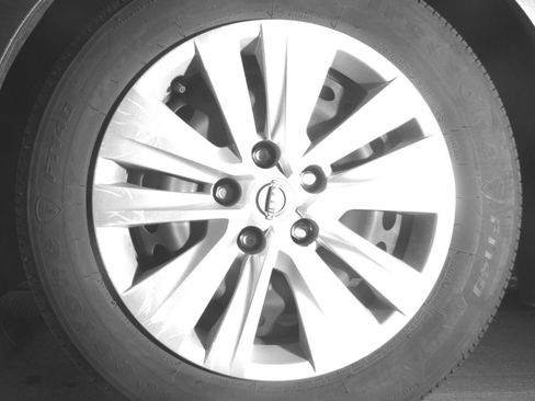 Used 2025 Nissan Sentra S image 12