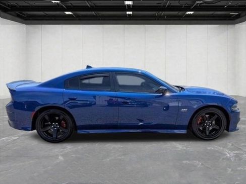 Used 2019 Dodge Charger R/T w/ Blacktop Package RWD image 6