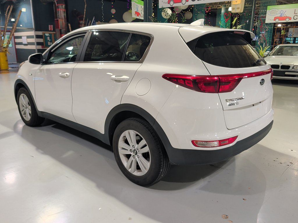 Used 2018 Kia Sportage LX AWD/4WD image 12