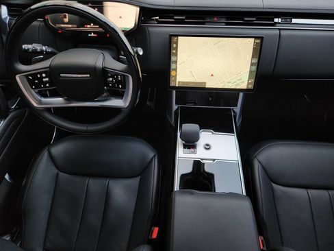 Used 2024 Land Rover Range Rover SE AWD/4WD image 25