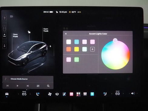 Used 2026 Tesla Model Y Long Range RWD image 41