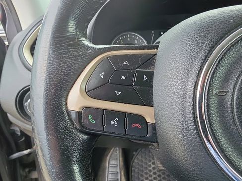 Used 2016 Jeep Renegade Latitude w/ Cold Weather Group AWD/4WD image 12