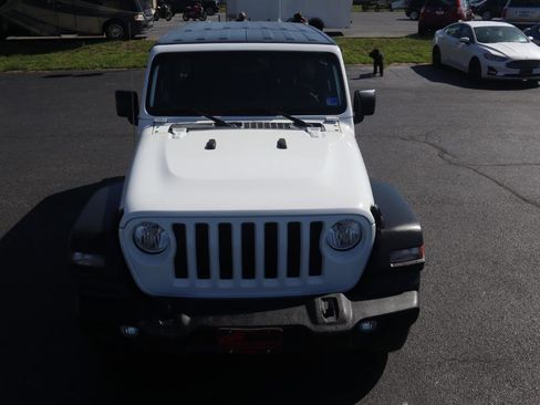 Used 2018 Jeep Wrangler Unlimited Sport S AWD/4WD image 4