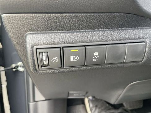 Used 2025 Toyota Corolla SE w/ SE Premium Package FWD image 34