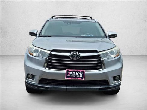 Used 2015 Toyota Highlander Limited Platinum AWD/4WD image 2