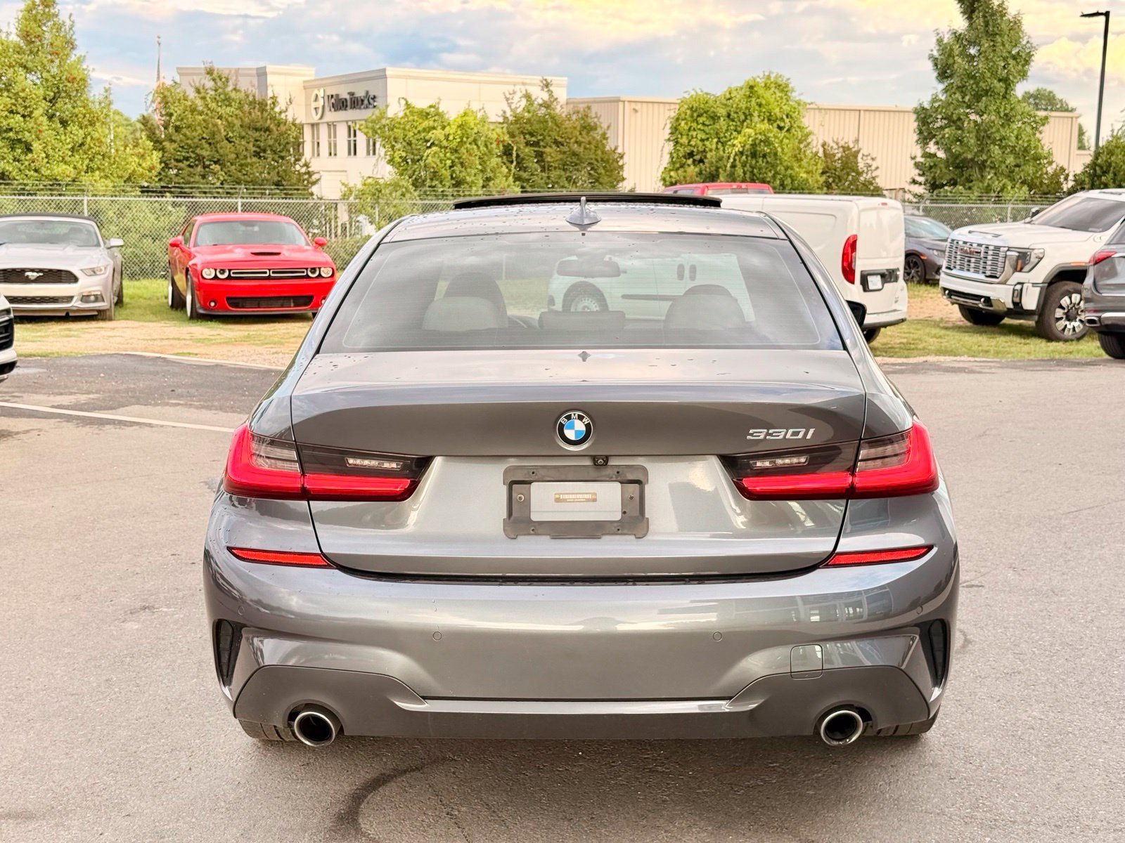 Used 2020 BMW 330i Sedan w/ M Sport Package RWD image 14