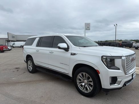 Used 2021 GMC Yukon XL Denali image 7