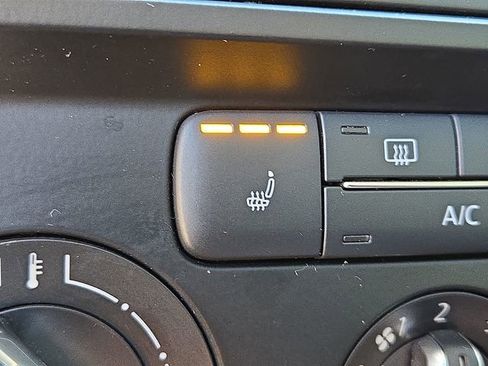 Used 2017 Volkswagen Jetta SE image 27