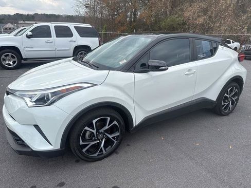 Certified 2019 Toyota C-HR XLE image 2
