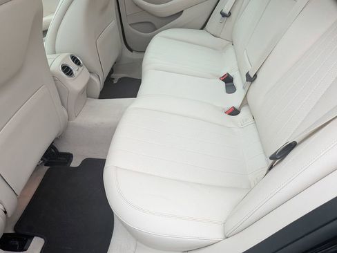 Used 2020 Mercedes-Benz E 350 4MATIC Sedan image 26