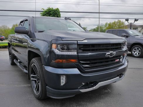 Used 2017 Chevrolet Silverado 1500 LT w/ LPO, Black Pack AWD/4WD image 3