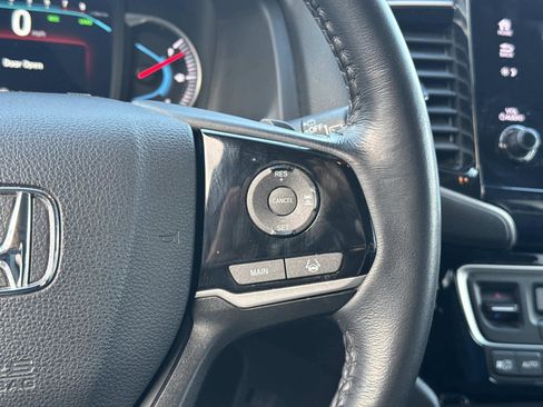 Used 2022 Honda Pilot Touring image 29