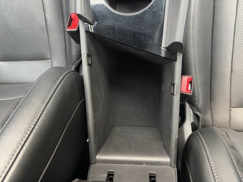 Used 2021 Hyundai Elantra Limited w/ Cargo Package FWD image 22