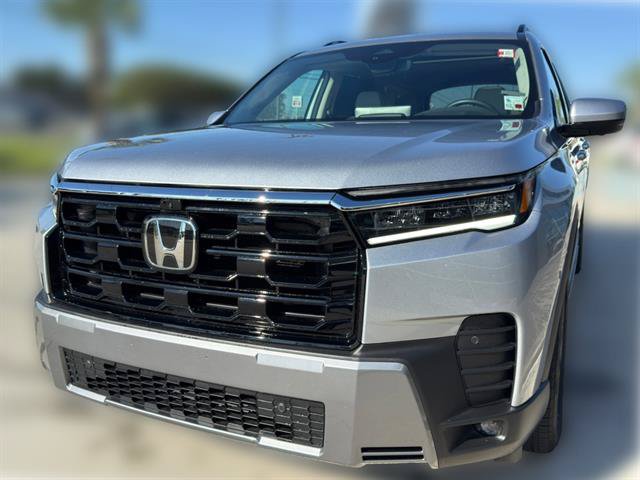 Used 2026 Honda Pilot Elite image 3