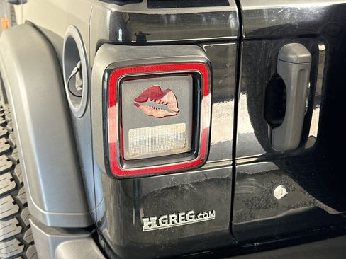 Used 2019 Jeep Wrangler Unlimited Sport S image 34